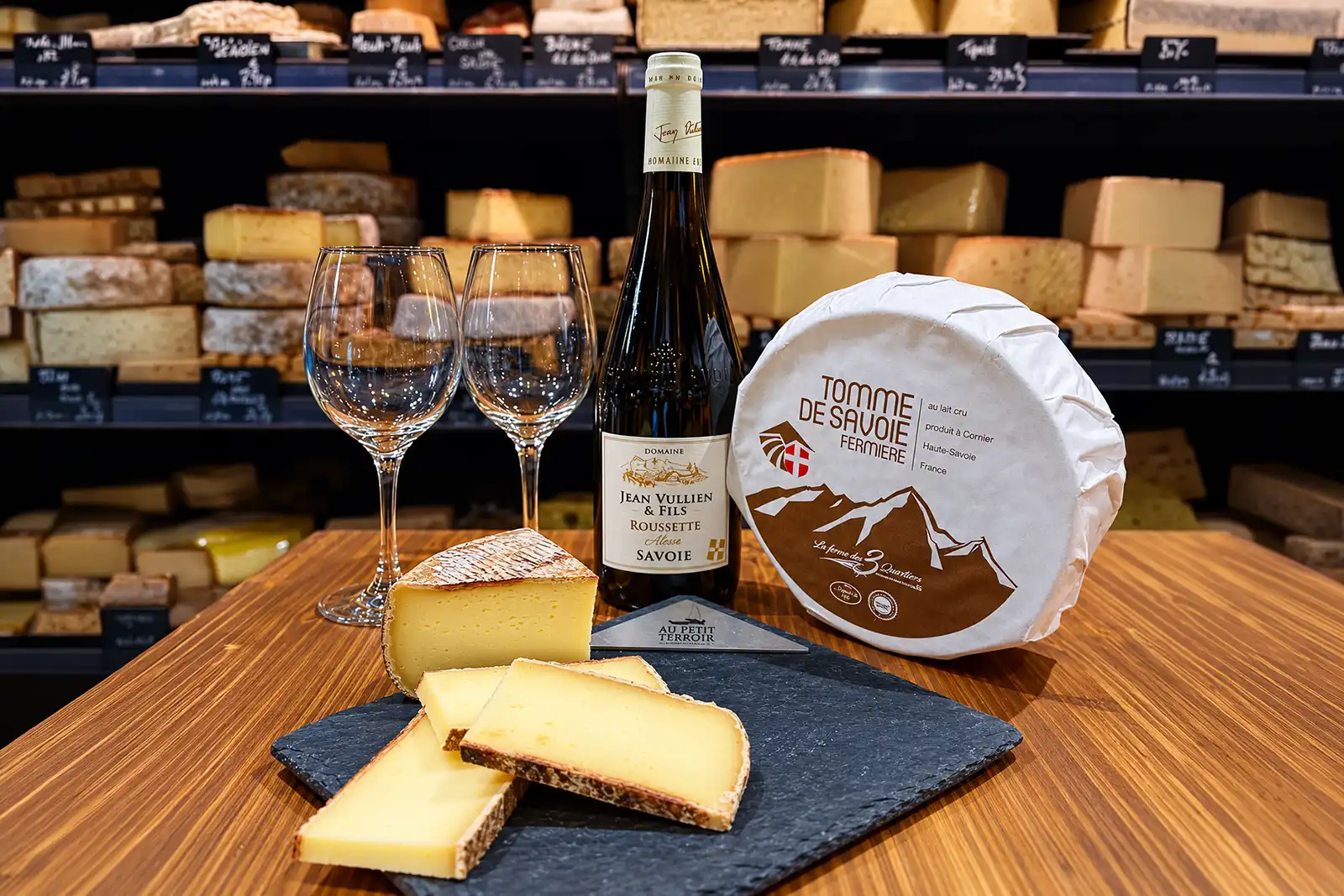 Tomme de Savoie fermière La Ferme Des 3 Quartiers et Roussette de Savoie du Domaine Jean Vullien & Fils