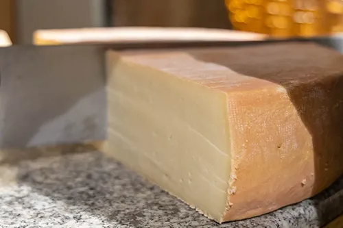 Raclette nature, ail des ours ou parfumée de Savoie