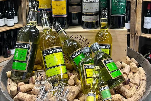 Chartreuse, liqueur artisanale et spiritueux à Annecy